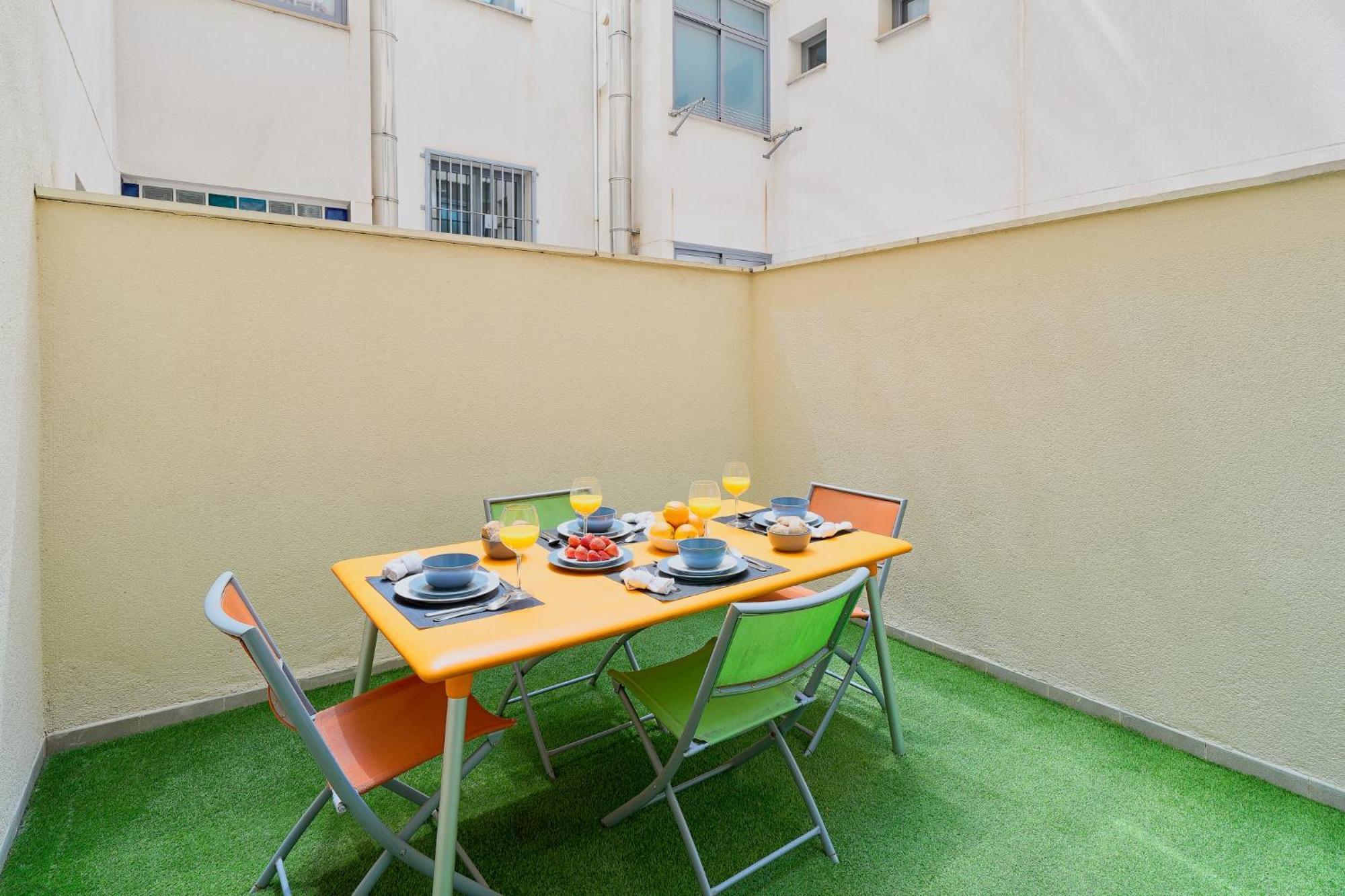 Brisa Marina By Lovely Rentals Málaga Exteriör bild